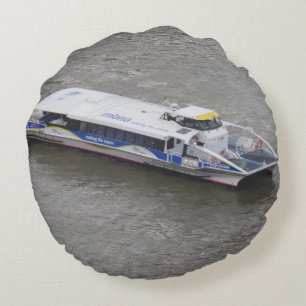 Kryssningsbåt på Thames Round Pillow Rund Kudde