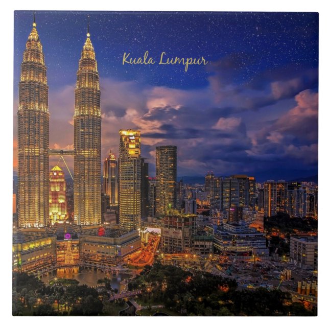 Kuala Lumpur skyline nattetid Kakelplatta (Framsidan)