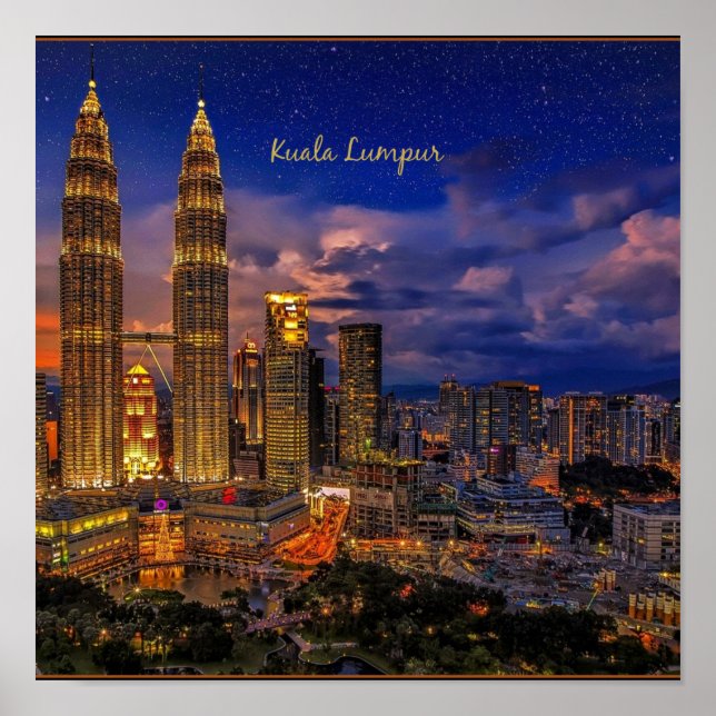 Kuala Lumpur skyline nattetid Poster (Framsidan)