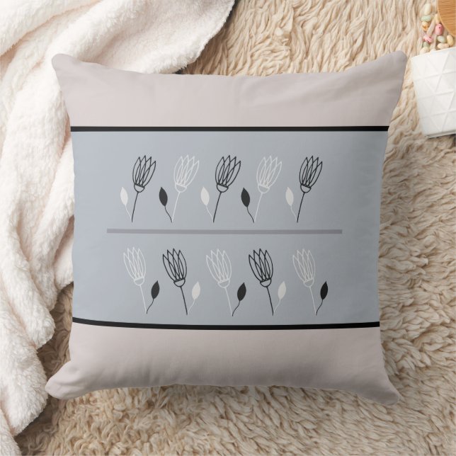 Kudde med blom- och bladtryck i jordtoner (Filt)