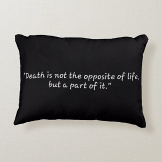 kudde med lejon design och citat