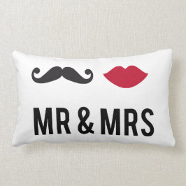 Kudde mren. och mrs. med mustasch och röd läppar