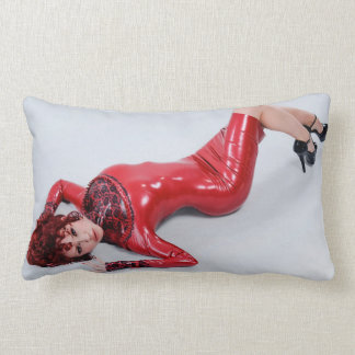 KUDDE - RÖD LATEXKLÄNNING - Bianca Beauchamp