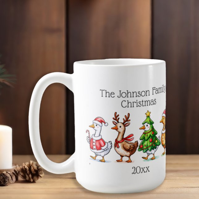 Kul om den nya familjen i Grekland Kaffemugg (Goose family Christmas mug)