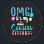 Kumsin Birthday Cake Funny Balloon Boys Kid Party Runt Klistermärke<br><div class="desc">Kumsin Birthday Cake Funny Balloon Boys Kid Party. Familjekusin utfits för barn.</div>