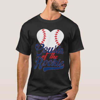 Kumsin i nybörjarbaseboll småbarn 1:a födelsedagen t shirt