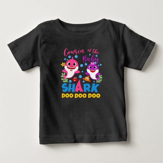 Kumsin till Baby-hajens födelsedagskuckshaj T Shirt (Framsida)