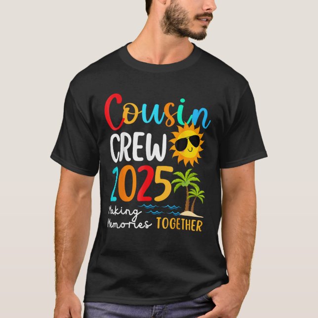 Kumsinbesättning 2025 Sommarbock Resa T Shirt (Framsida)