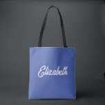 Kund Lägg till din namntextmall - blå Tygkasse<br><div class="desc">Byt ut skripttexten Namn här Elegant Modern Minimalistisk designtypografi mall Medium Blue Shopping Shoulder Tote Bag.</div>