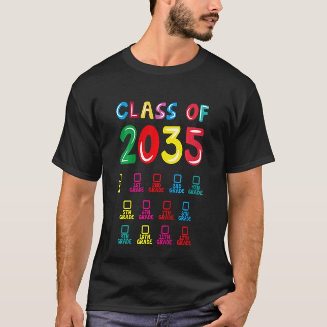 Kunderna 2035 växer med mig Studenten först D T Shirt (Framsida)
