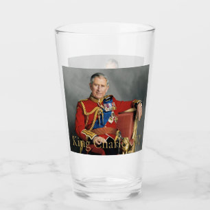 Kung Charles III Glaskopp