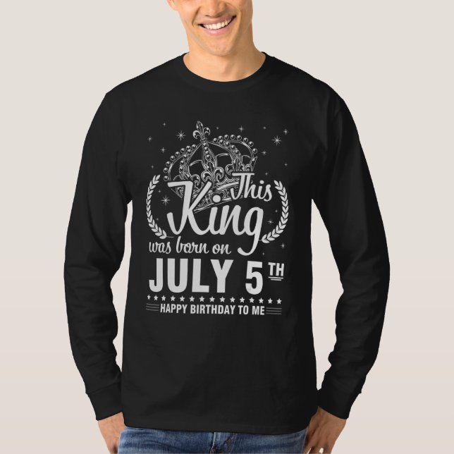 Kung föddes den 5 juli Grattis på födelsedagen til T Shirt (Framsida)