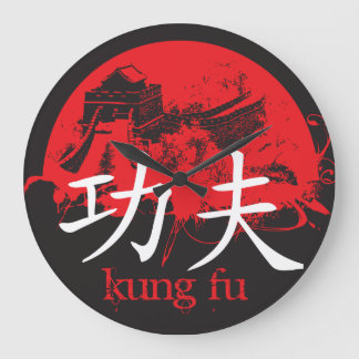 Kung fu tar tid på stor klocka