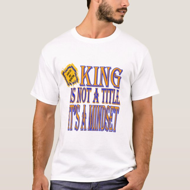 Kung Mindset Lejon T-Shirt (Framsida)