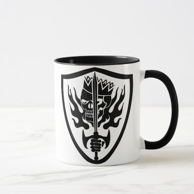 Kung Skull Shield Mugg (Höger)