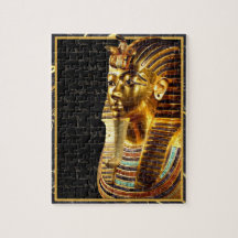 Kung Tutankhamun med Hieroglyfer Guld och Black