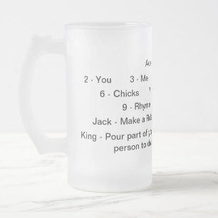 Kungar som dricker den modiga muggen frostat ölglas