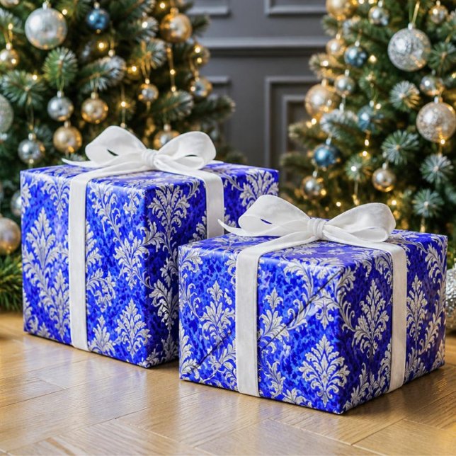 Kunglig blå och vit viktoriansk damast jul presentpapper (Skapare uppladdad)