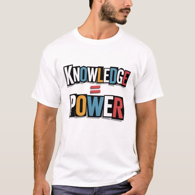 Kunskap = Kraft – Ransom Letter Collage T Shirt (Framsida)