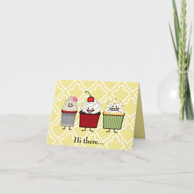 Kupakafamiljen frostar sprinkles cherry cakes tack kort (Framsida)