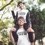 Kusin Crew | Matchande Coola Trendig Snyggt Modern T Shirt<br><div class="desc">Coola,  snyggt "kusin"-anpassningsbar citerar konsthönor t-shirt i modern minimalistisk typografi i svart. Kusiner är de kallaste och kommer att se toppen söt ut i de här matchande T:erna! Räckvidden ger en perfekt till alla som kommer att bli en ny stor kusin eller till kusiner som är besties!</div>
