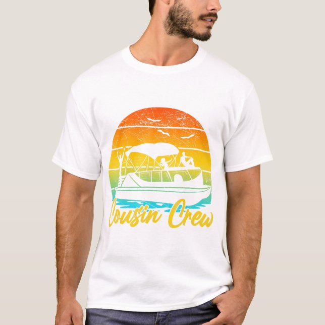 Kusin Crew Pontoon Boat Summer Retro Sunset Sjö T Shirt (Framsida)