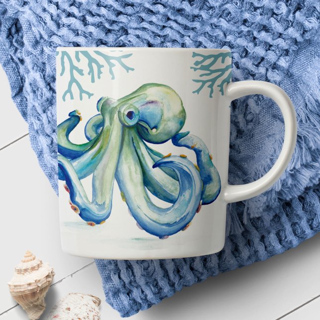 Kustblått oktopus Vattenfärgsfack Kaffemugg (Beach-themed coffee mugs feature ocean-inspired art by Victoria Grigaliunas of Do Tell A Belle)