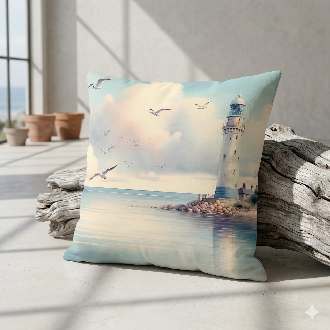 Kustens fyr Sjöfåglar Pastellfärgad himmel Stillhe Kudde (Coastal Lighthouse Seagulls Pastel Sky Serenity Throw Pillow Against Driftwood Log)