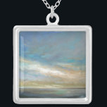 Kustmoln med oceanen silverpläterat halsband<br><div class="desc">En fantastisk kustmålning av den bedövande kaliforniska kustlinjen enligt Sheila Finch. Detta naturinspirerade landskap tar en aning av det välbekanta och tillämpar ett modernt drag i detta färgstarka biet av konst som World Art Group har gett er. Ljusande moln över en lugn hav som säkert inspirerar till coolans scenvy i...</div>