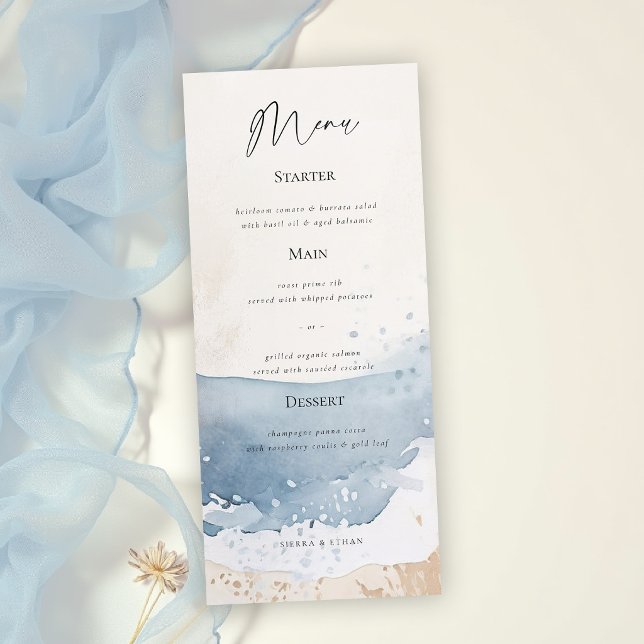 Kustnära blå oceanstrand våg sand elegant bröllop meny (coastal wedding stationery suite menu elegant blue beige sand water ocean boat yacht)