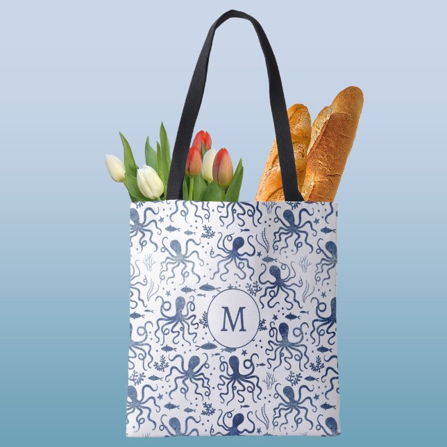 Kustnära Blått Akvarell Undervattens Bläckfisk Mon Tygkasse (Modern monogram initial personalized blue and white watercolor octopus pattern bag)