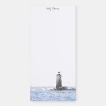 Kustnära fyr och atlantisk ocean nautisk tema