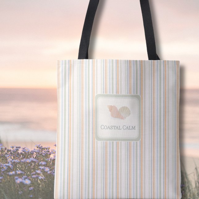 Kustnära lugn Snusksnäcka-handväskor – Pastellränd Tygkasse (Beachy Striped Tote Bag – Coastal Calm Seashell Design  )