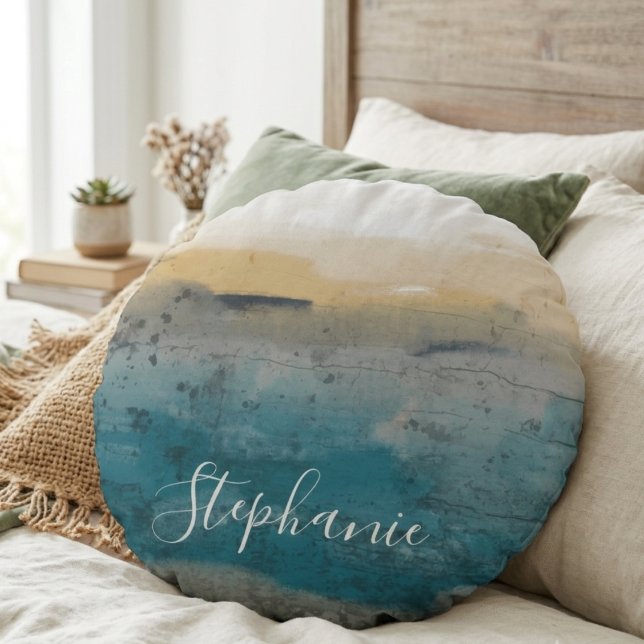 Kustvattenfärgskriptnamn Rund Kudde (This coastal round pillow is a sweet gift for a friend’s birthday bedroom refresh.)