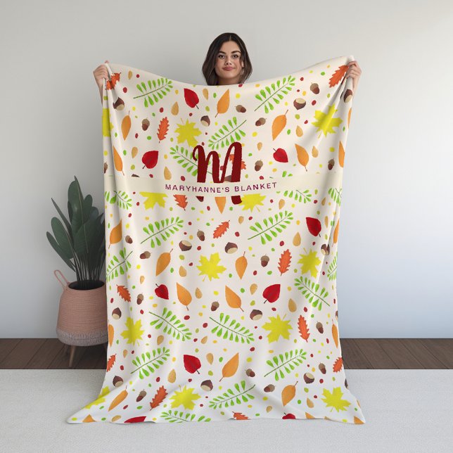 Kute färglöst höst löv namn fleecefilt (Personalized blanket with fall leaves and nuts featuring custom name and monogram - autumn theme)