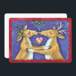 Kute-inbjudan till Cute-julpryder Romantic Kiss Inbjudningar<br><div class="desc">Vintage illustration God jul med en kärlek och romantik-utformning med två snygga renkyssar under mistletoe. Ett hjärta är mellan dem. En rolig,  fånig och romantisk tecknad för djur älskare.</div>