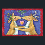 Kute Julren, Romantic Kiss w Mistletoe Poster<br><div class="desc">Vintage illustration God jul med en kärlek och romantik-utformning med två snygga renkyssar under mistletoe. Ett hjärta är mellan dem. En rolig,  fånig och romantisk tecknad för djur älskare.</div>
