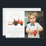 Kute Red Rust Farm Tractor Kids Photo Birthday Tack Kort<br><div class="desc">En Roligt Cute Boys RED RUST FARM TRACKTOR TEEME BIRTHDAY Collection.- Det är en Elegant av enkel minimal sketchy Illustration of farm traktorn som bär födelsedagsåret, perfekt för din lilla födelsedagsfest. Det är mycket enkelt att anpassa, med dina personuppgifter. Om du behöver någon annan matchande produkt eller anpassning kan du...</div>