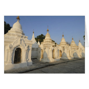 Kuthodaw Pagoda i Mandalay, känd som Hälsningskort