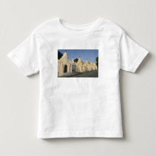 Kuthodaw Pagoda i Mandalay, känd som T-shirt