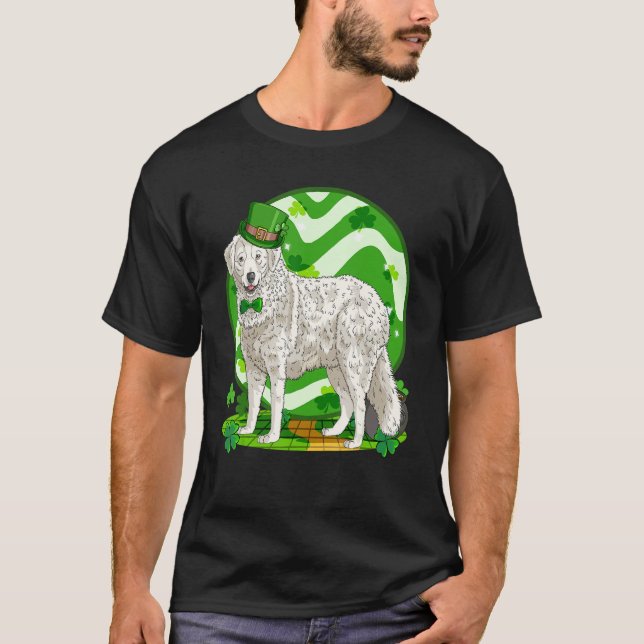 Kuvasz Dog St Patrick's Day Leprechaun T Shirt (Framsida)