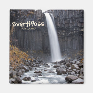 Kvadrera den Svartifoss vattenfallet i Magnet