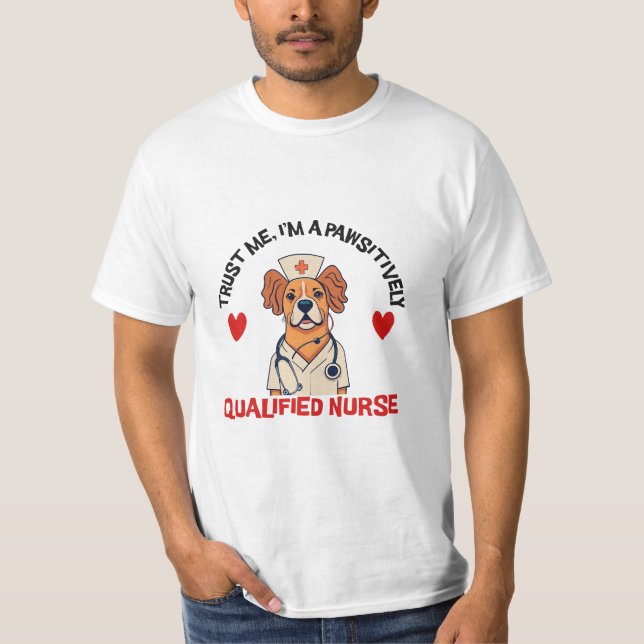 Kvalificerad Sjuksköterska Positivt T Shirt (Framsida)