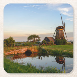 Kvarn i bygden i den Holland kustfartyget Underlägg Papper Kvadrat