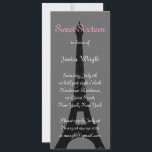 Kväve i Paris-inbjudan till Sweet sixteen Inbjudningar<br><div class="desc">Grått,  finare Fransk-manus och Eiffel Torn elegans dekorerar denna inbjudan. Det visas på den grundläggande pappra,  men jag rekommenderar att man väger och strukturer de linna pappra.</div>