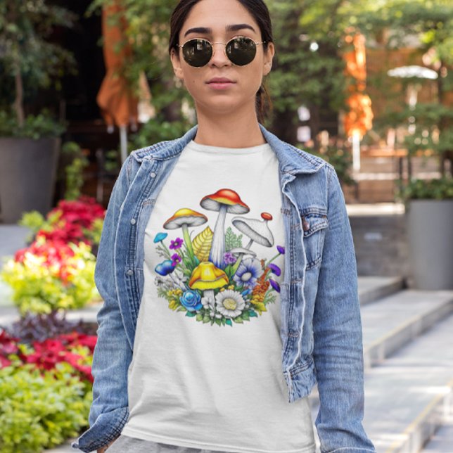 Kvickliga magiska svampar och blommor t shirt (Skapare uppladdad)