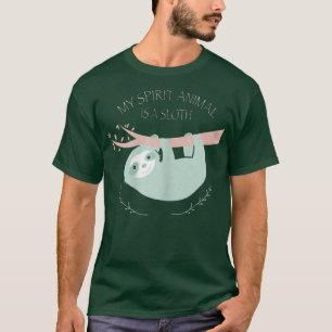 Kvinens mitt andningsdjur är en långsam pastellkor t shirt