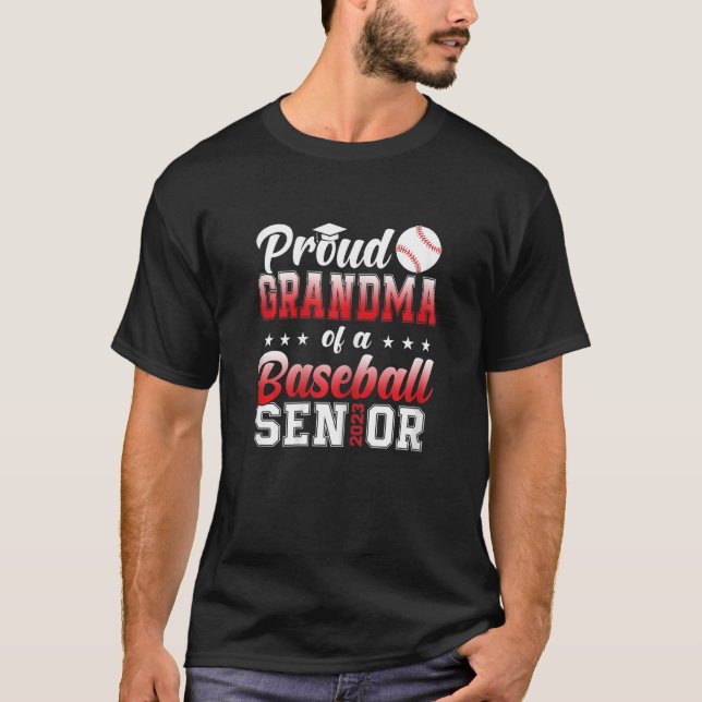 Kvinens Proud Grandma of a Baseball Senior 2023 Ro T Shirt (Framsida)
