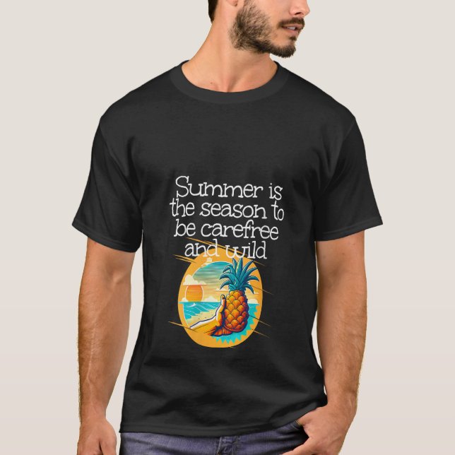 Kvinens Summertime Pineapple det här är säsong att T Shirt (Framsida)