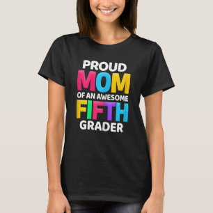 Kvinna 5:e Klass-stolpen Mamma vid en femte genera T Shirt